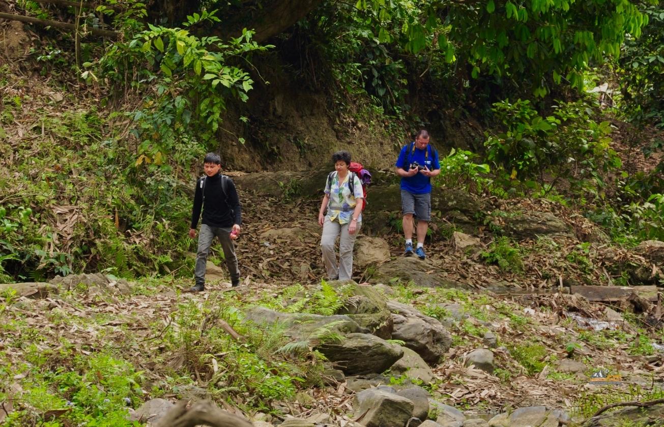 Medium trek: Ba Be National Park trekking & Caving 3 days