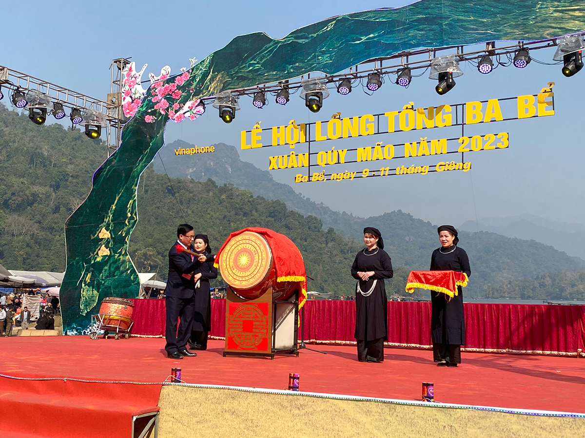 Amazing Spring Festival - Ba Be Long Tong’s Tay traditional festival 2023