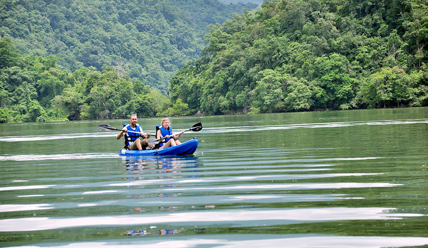 Kayak sur le lac Ba Be 1 jour