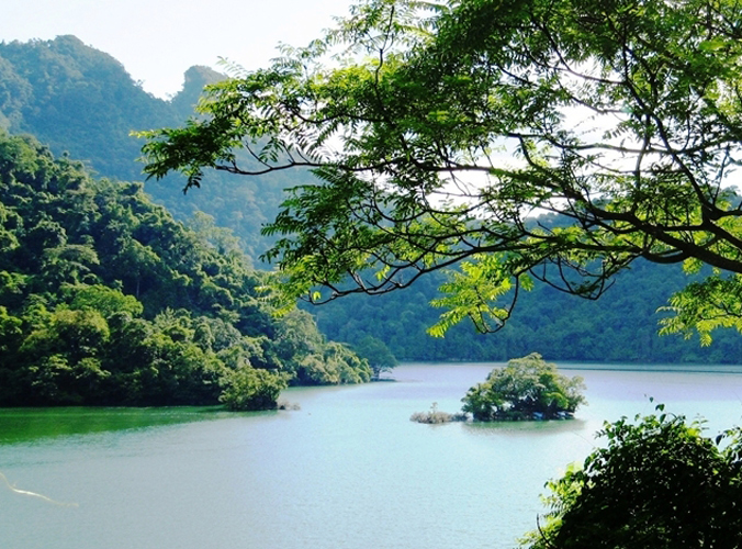 Highlights of Ba Be lake and Ban Gioc waterfall